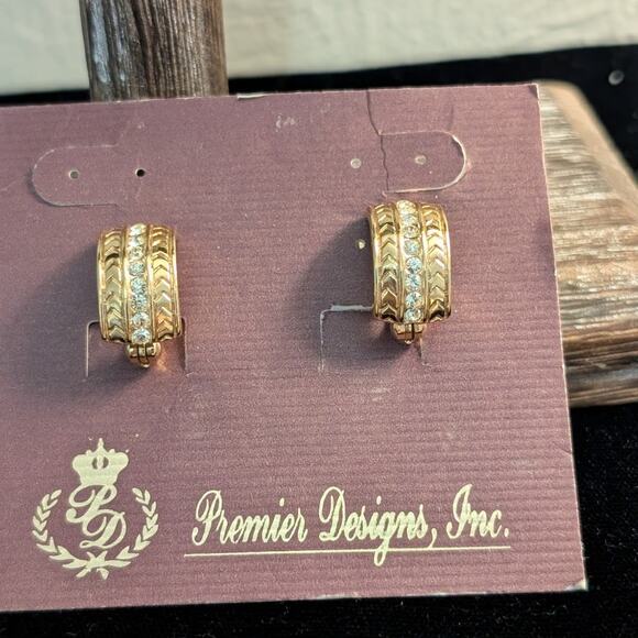 Vtg Premier Designs Serene Gold Tone Rhinestone Herringbone Clip On Earrings - Picture 4 of 4